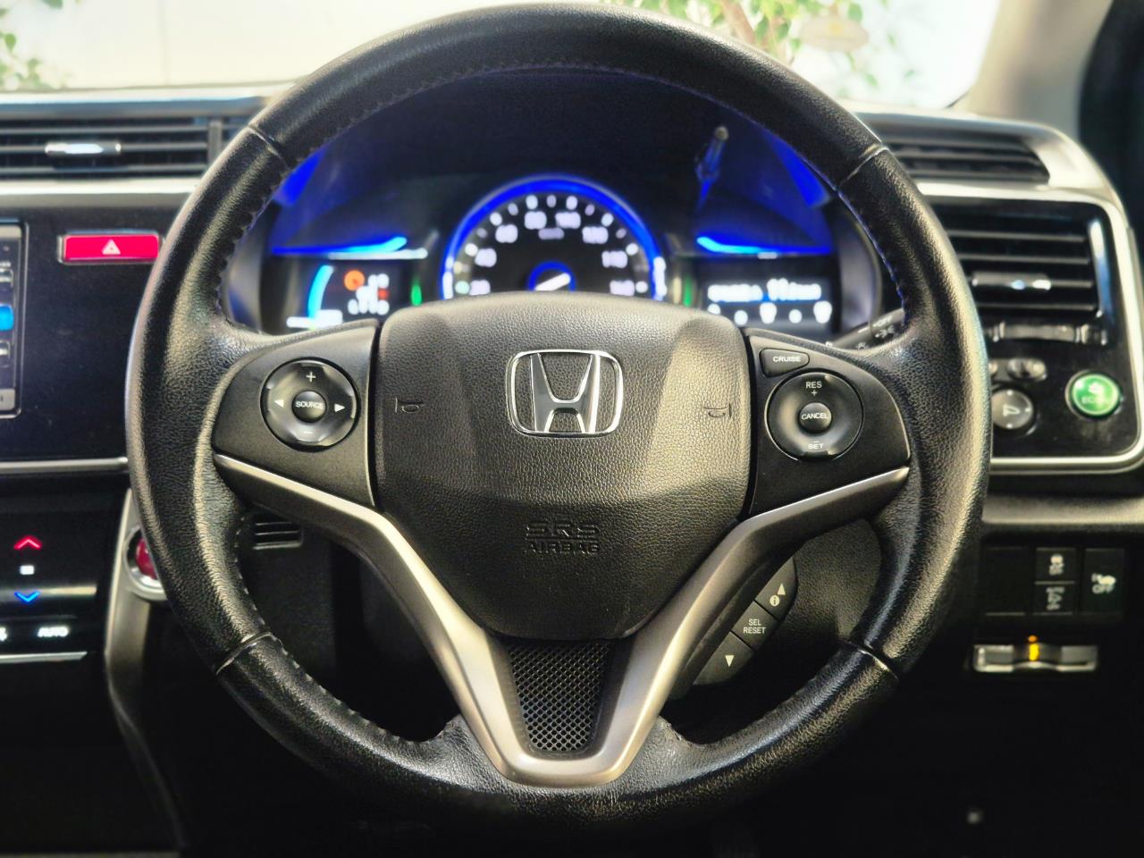 2016 Honda Grace thumbnail