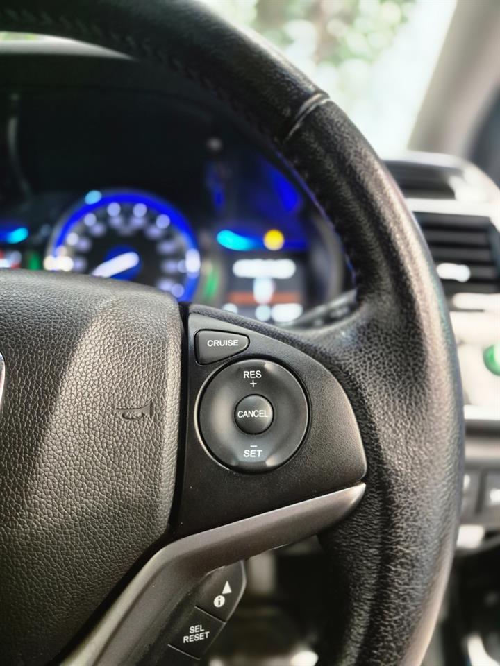 2016 Honda Grace thumbnail