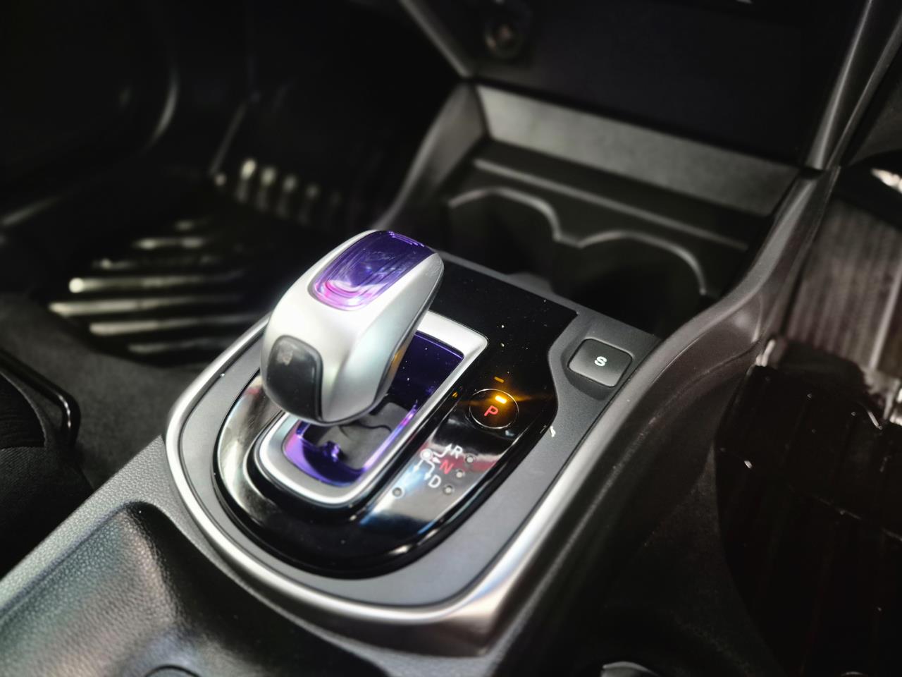 2016 Honda Grace thumbnail