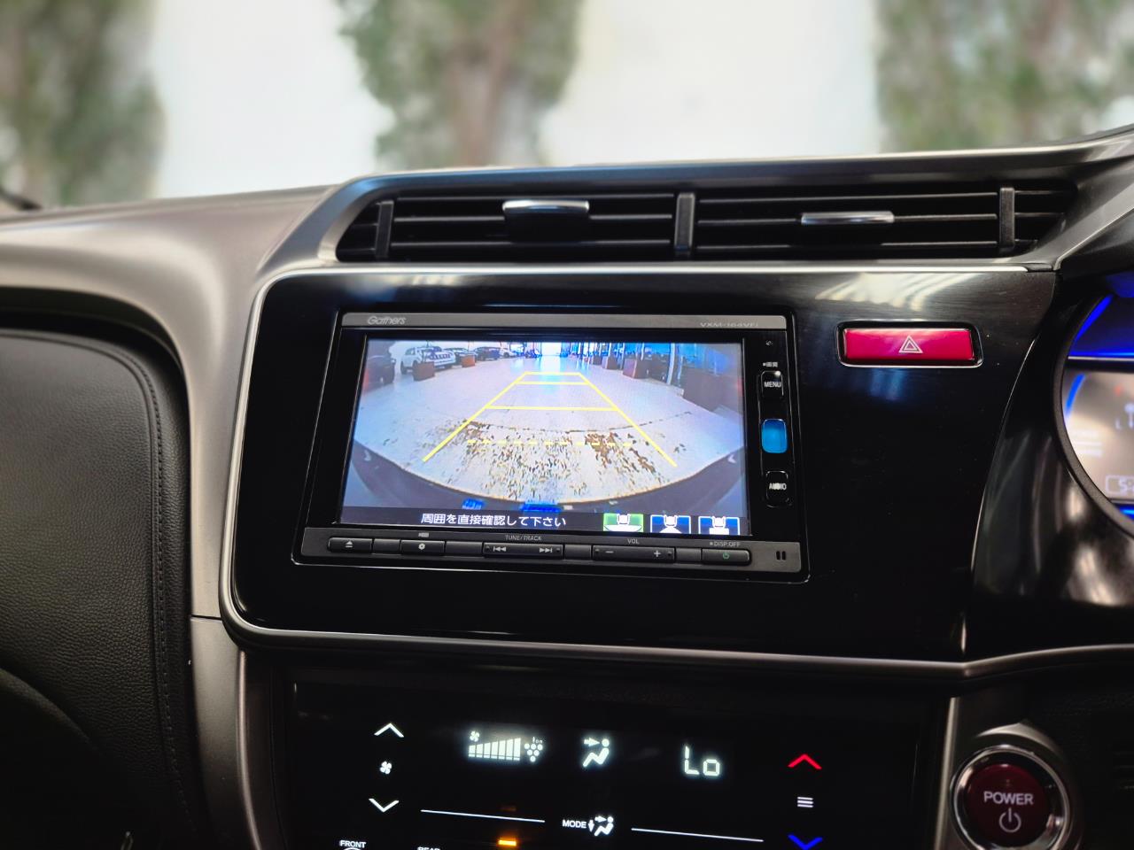 2016 Honda Grace thumbnail