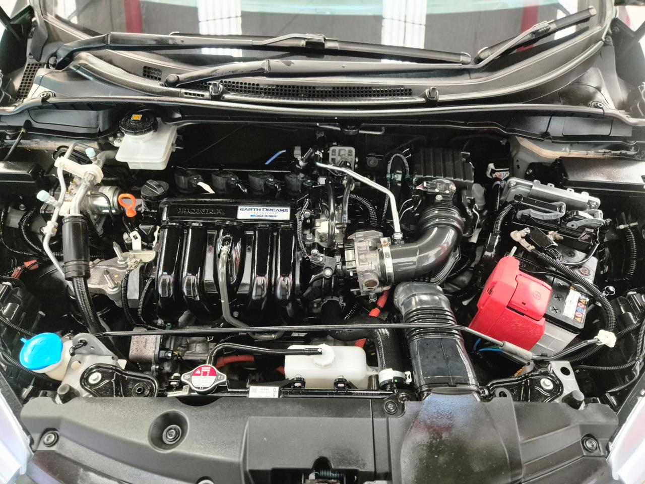 2016 Honda Grace thumbnail