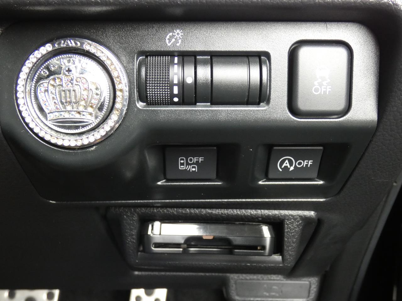 2016 Subaru XV thumbnail
