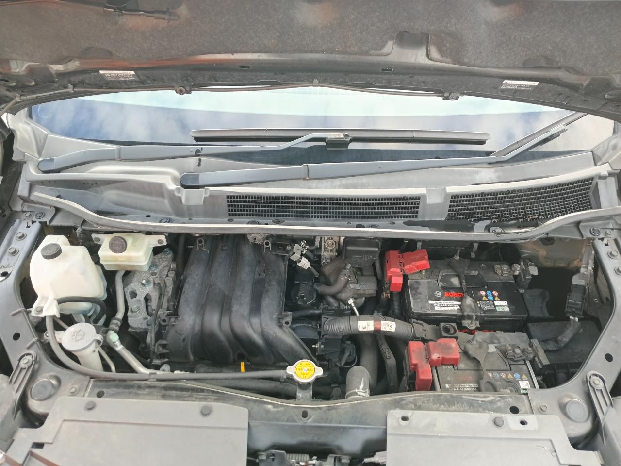 2015 Nissan Serena thumbnail