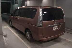 2014 Nissan Serena thumbnail