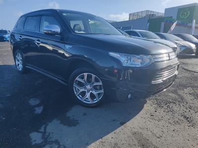 2017 Mitsubishi Outlander thumbnail
