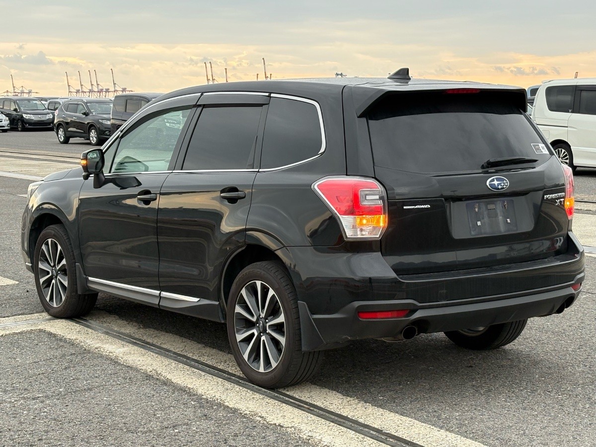 2018 Subaru Forester thumbnail
