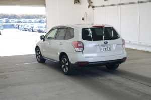 2017 Subaru Forester thumbnail