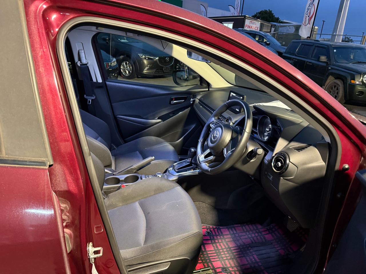 2017 Mazda Demio thumbnail