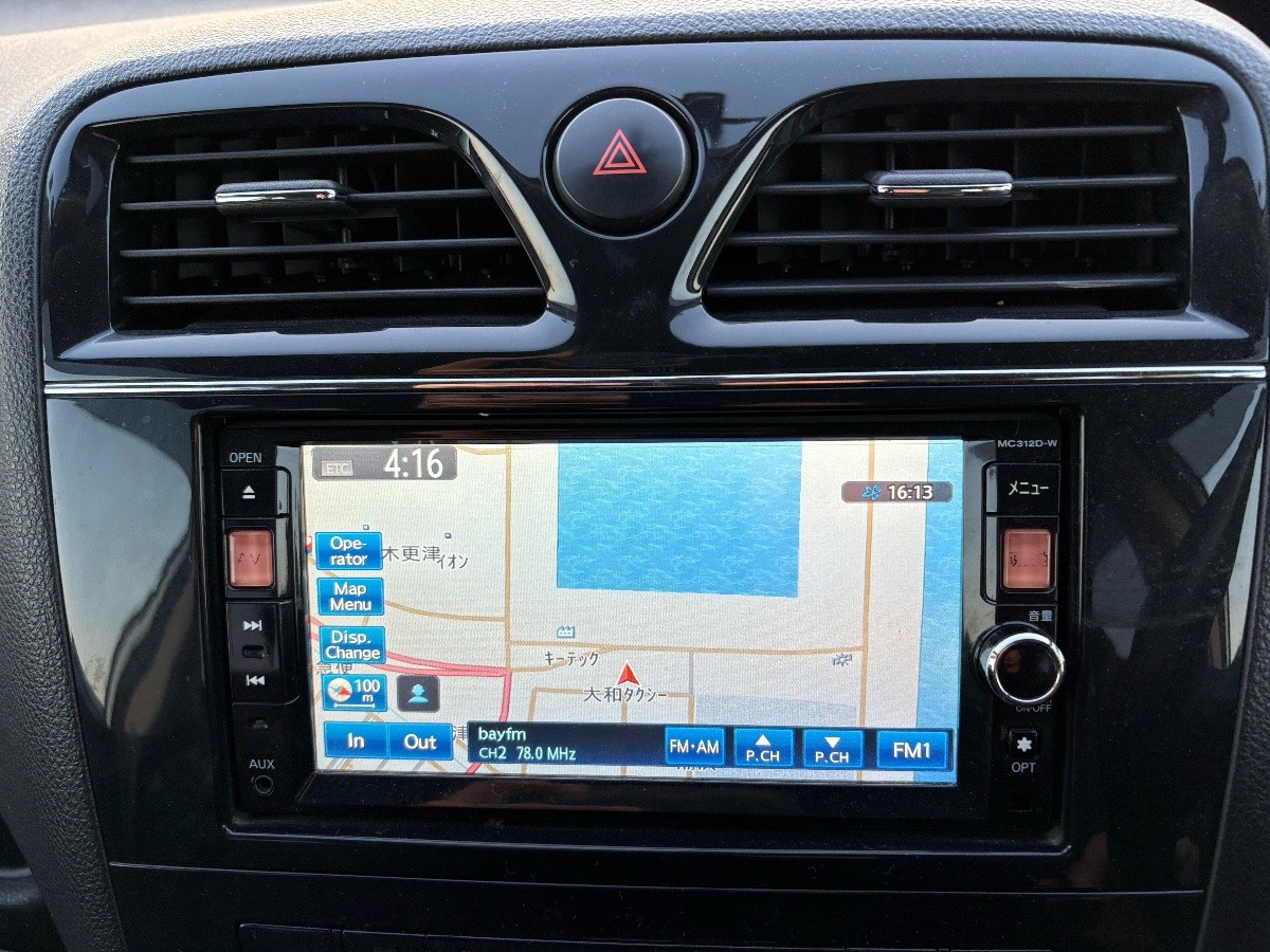 2013 Nissan Serena thumbnail