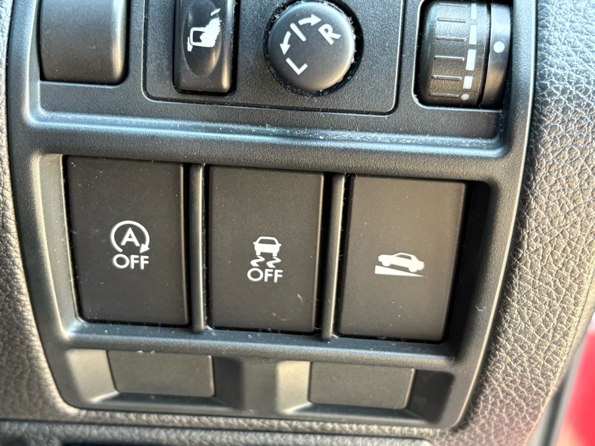 2013 Subaru Outback thumbnail