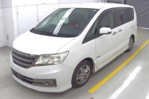 2013 Nissan Serena thumbnail