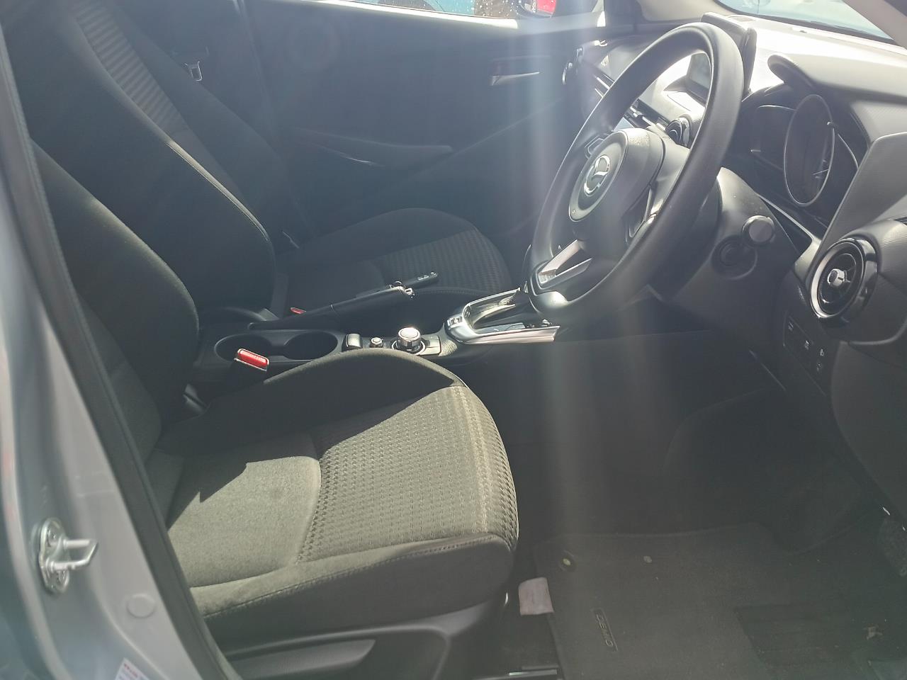 2017 Mazda Demio thumbnail