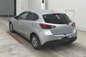 2017 Mazda Demio thumbnail