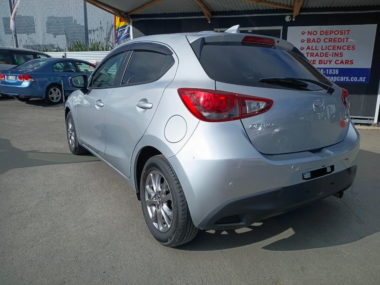 2017 Mazda Demio thumbnail