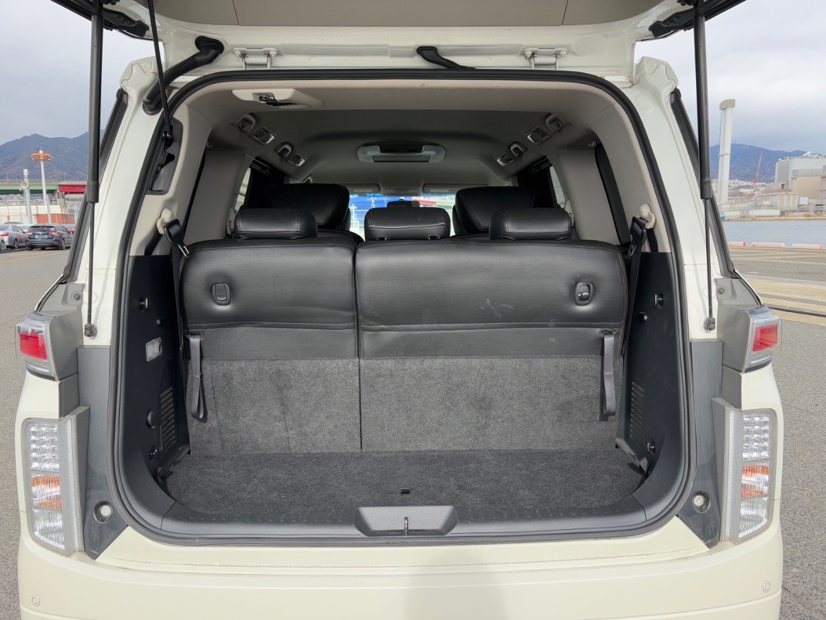 2012 Nissan ELGRAND thumbnail
