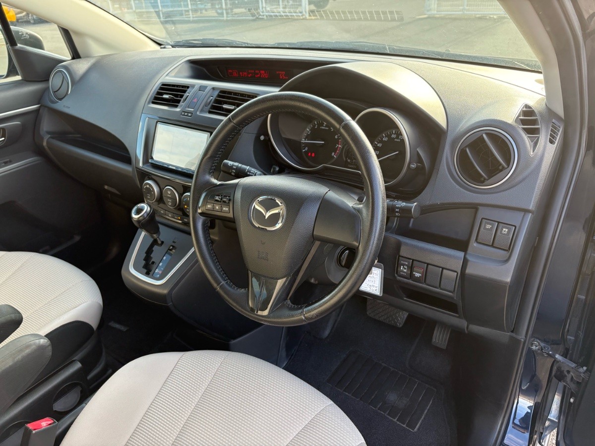 2015 Mazda Premacy thumbnail
