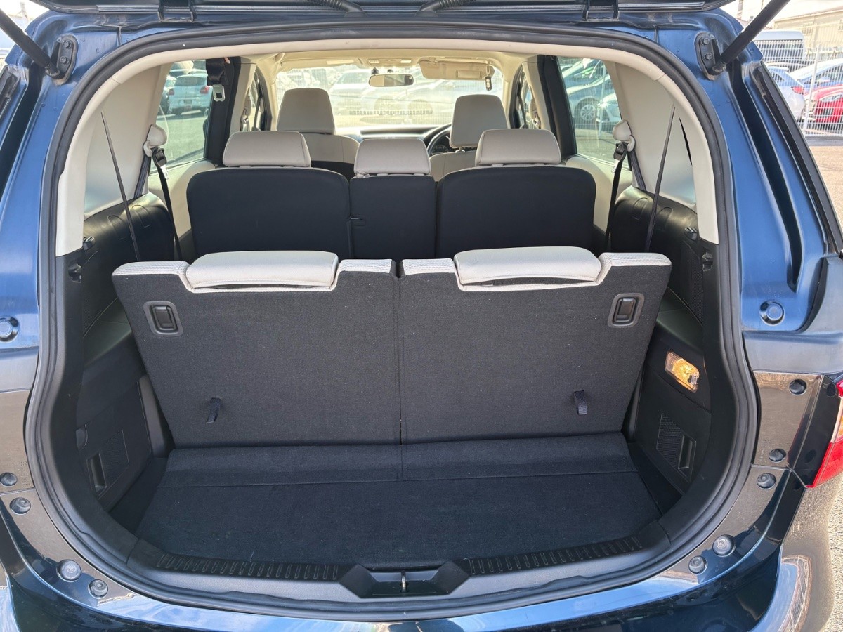 2015 Mazda Premacy thumbnail