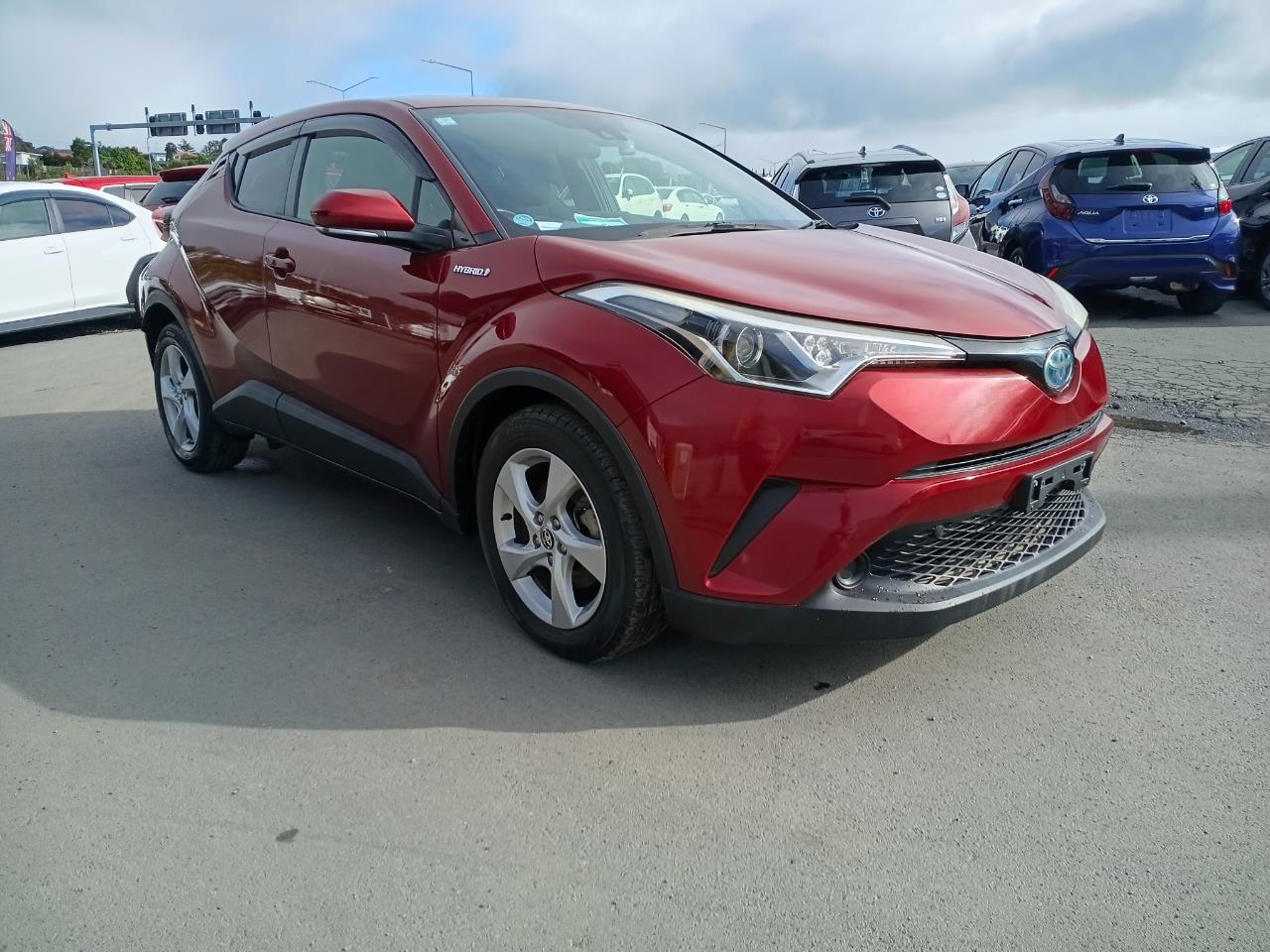 2017 Toyota C-HR thumbnail
