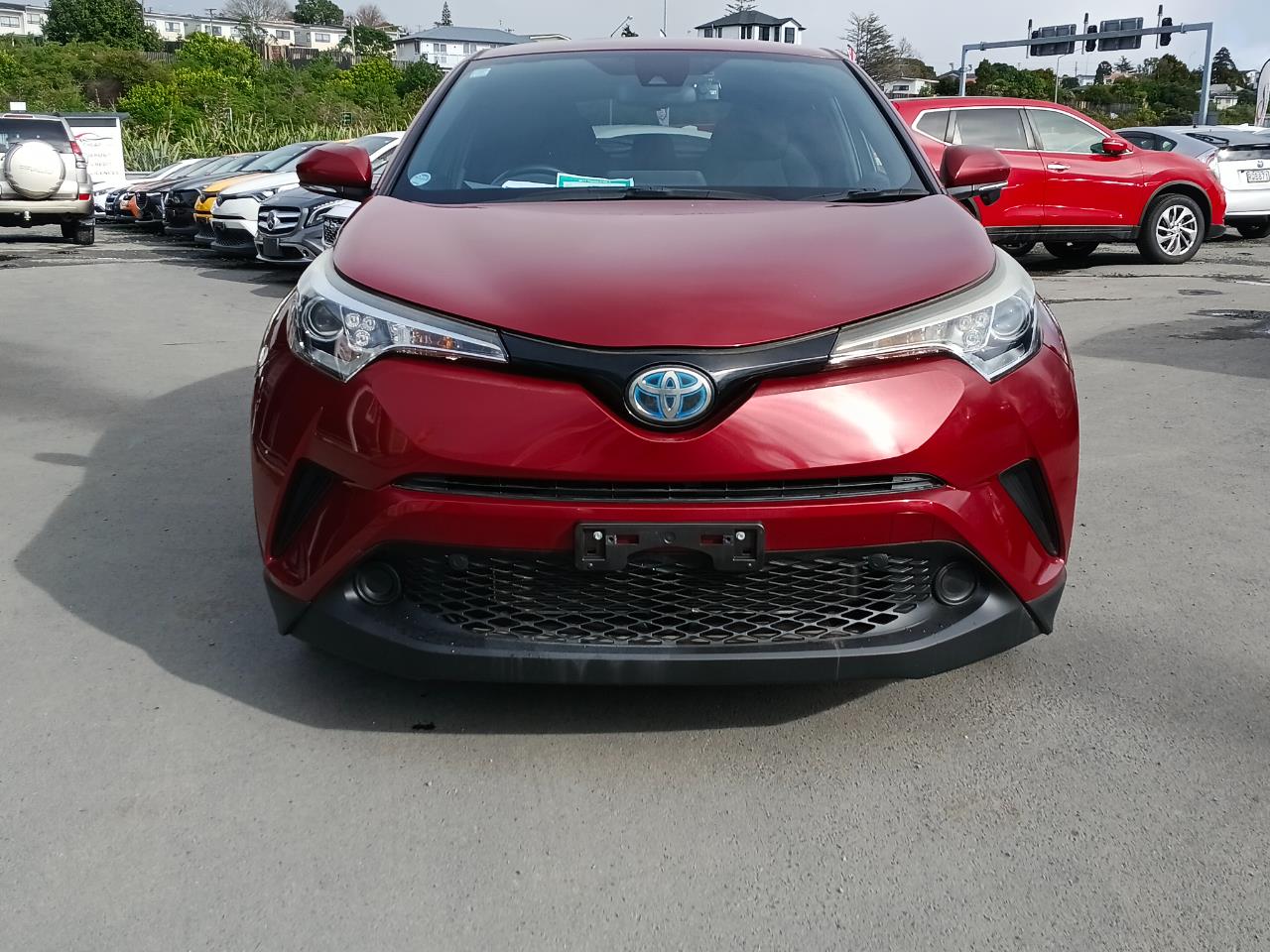 2017 Toyota C-HR thumbnail