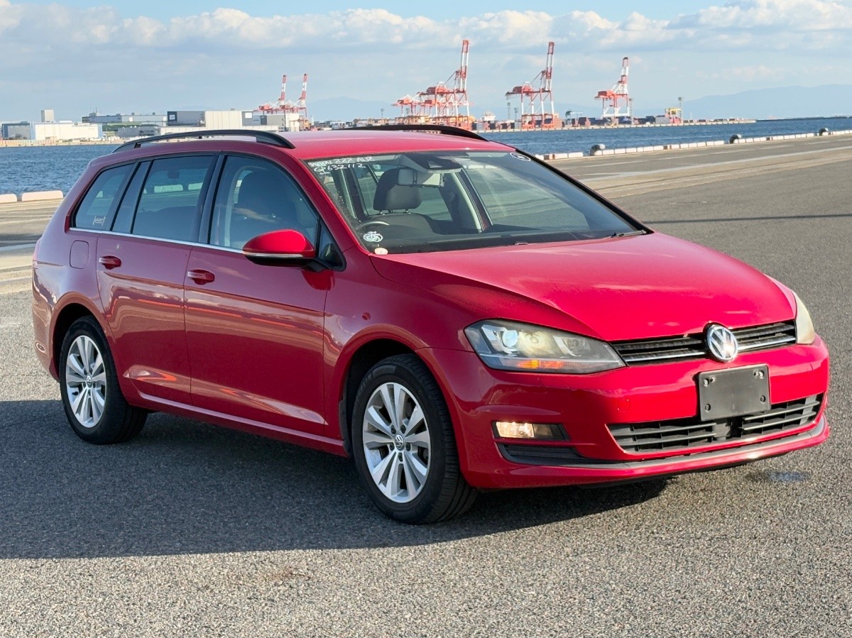 2016 Volkswagen Golf thumbnail