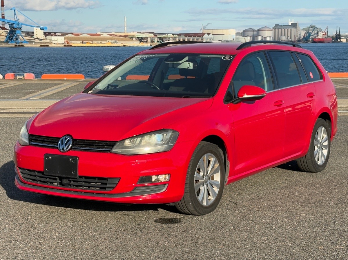2016 Volkswagen Golf thumbnail