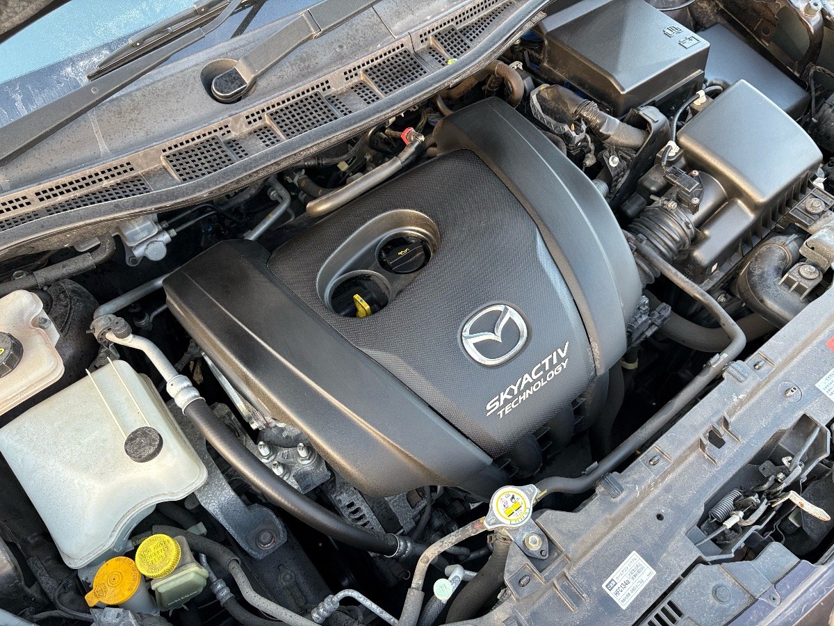 2013 Mazda Premacy thumbnail