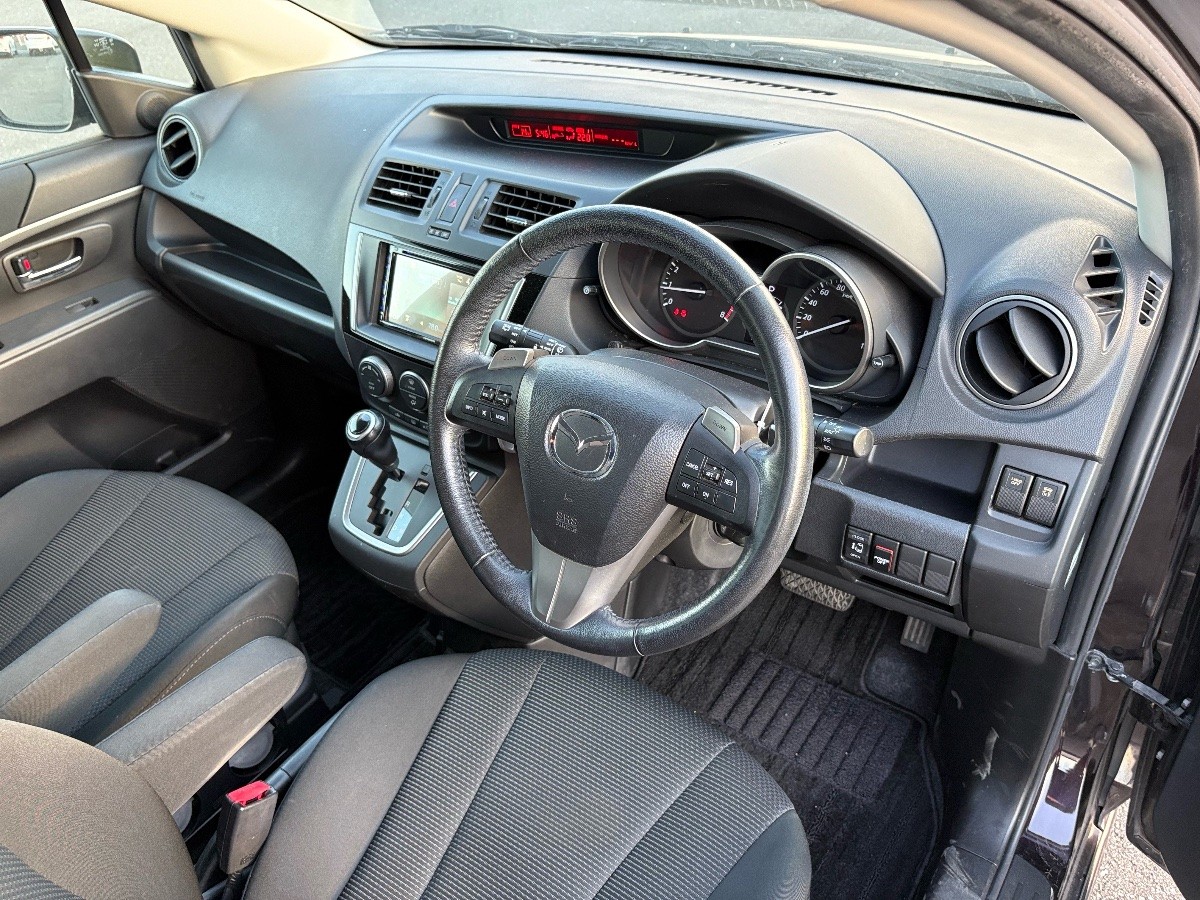 2013 Mazda Premacy thumbnail