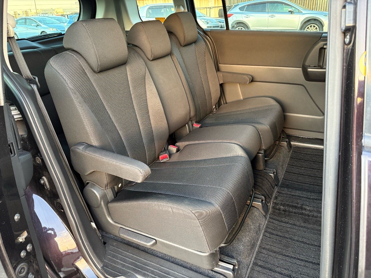 2013 Mazda Premacy thumbnail