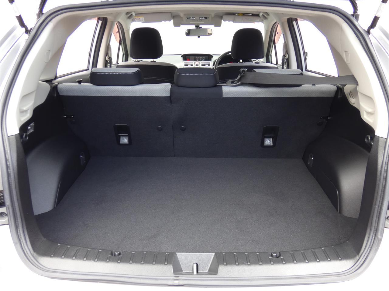 2015 Subaru XV thumbnail