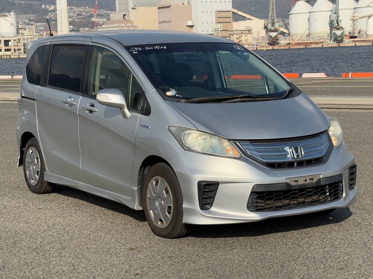 2013 Honda Freed thumbnail