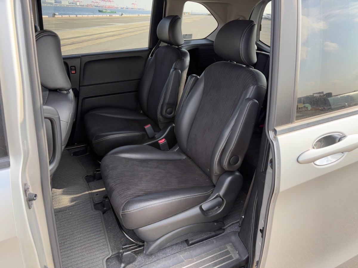 2013 Honda Freed thumbnail