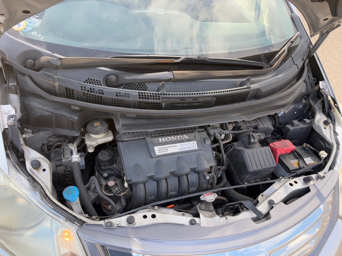 2013 Honda Freed thumbnail