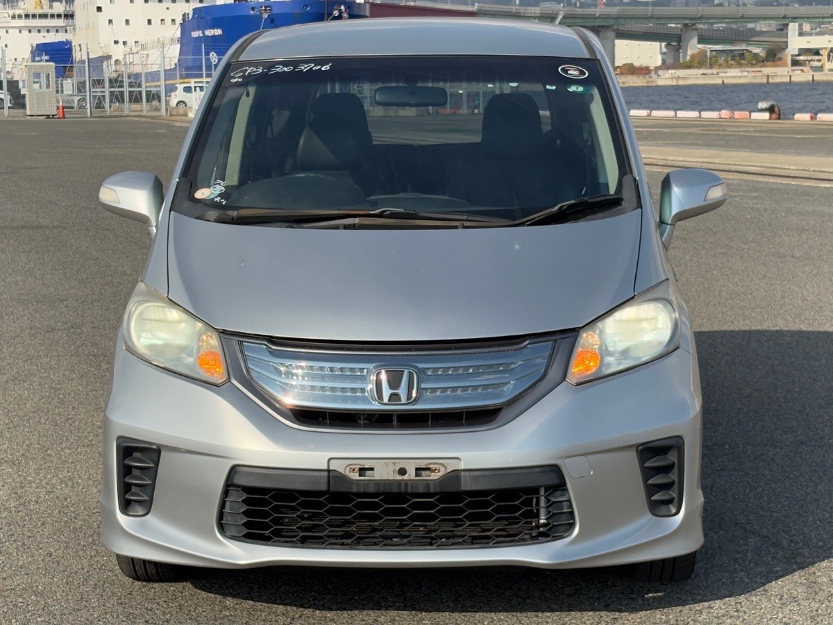 2013 Honda Freed thumbnail