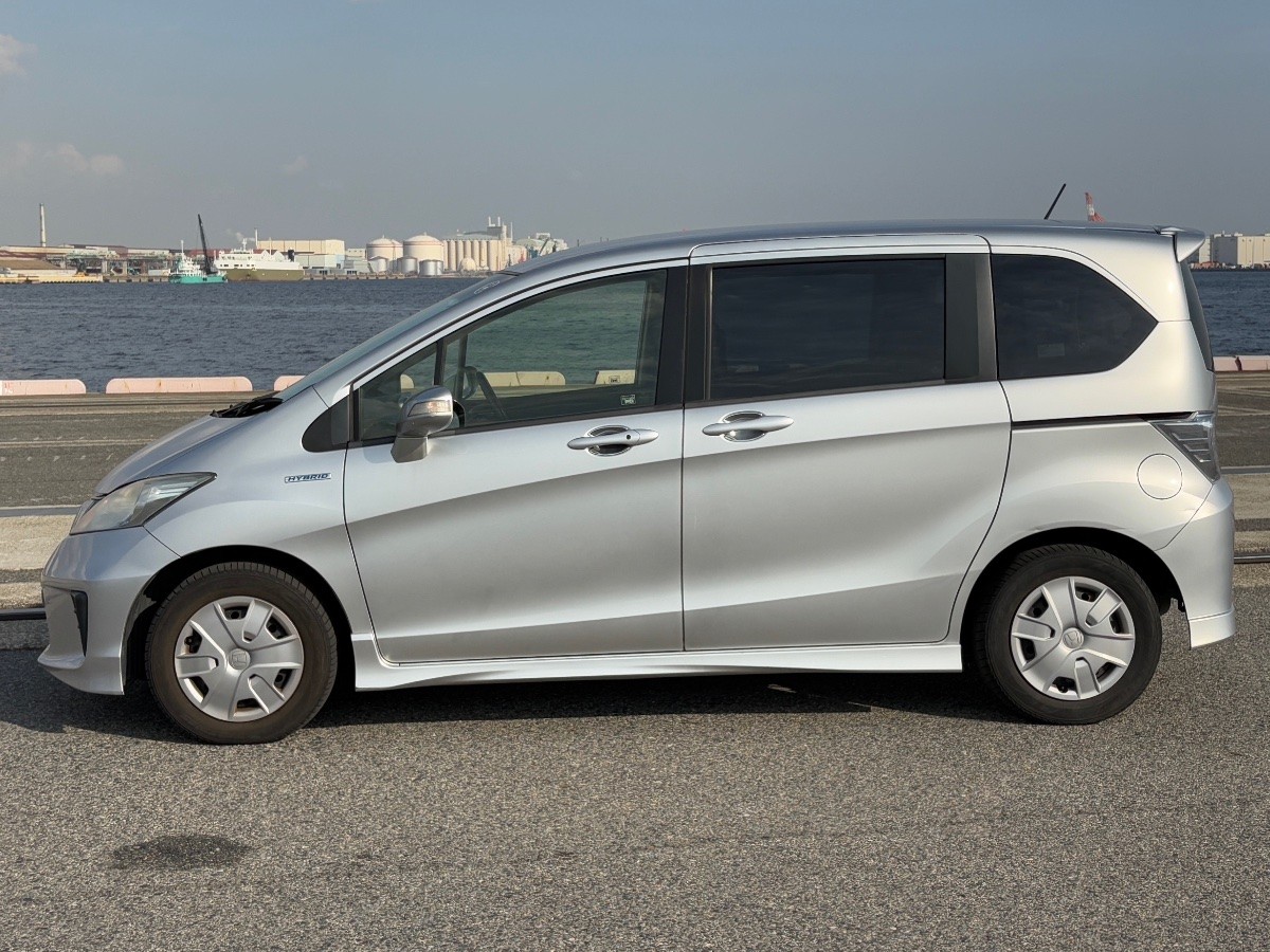 2013 Honda Freed thumbnail