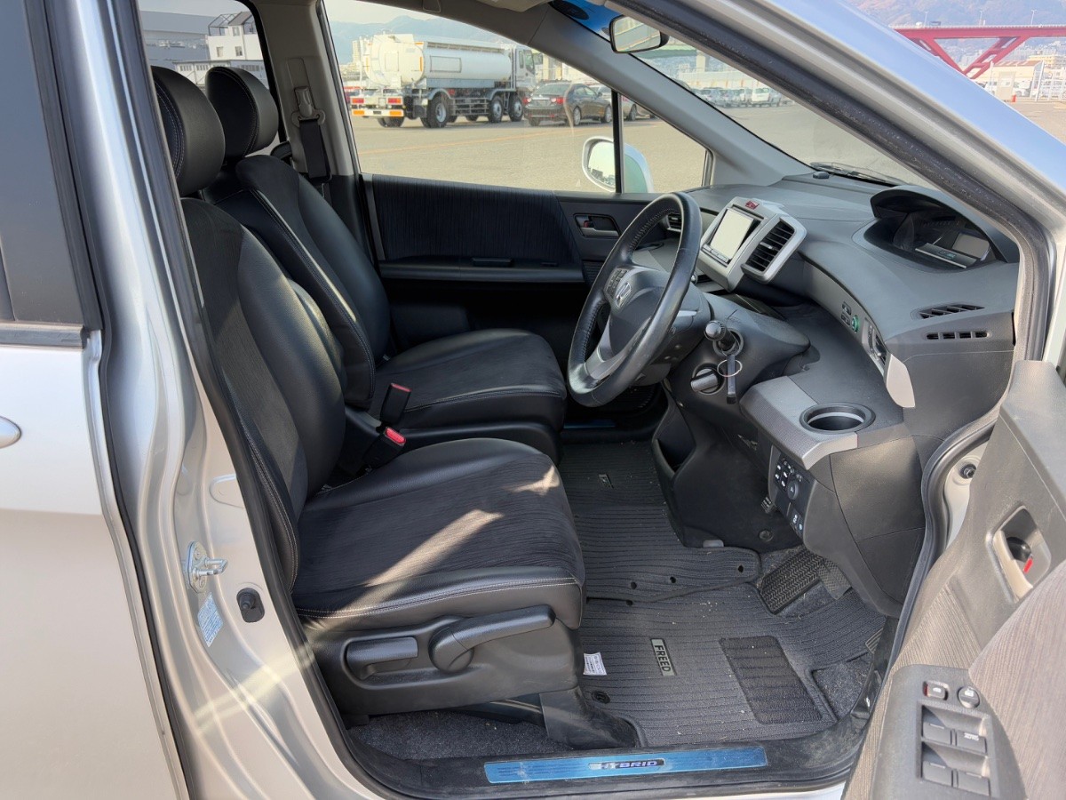 2013 Honda Freed thumbnail