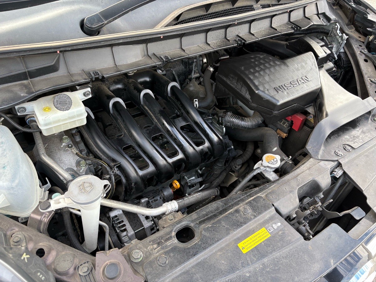 2016 Nissan Serena thumbnail