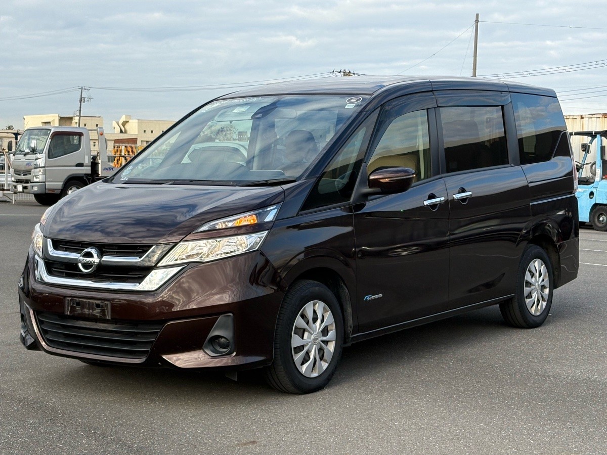 2016 Nissan Serena thumbnail