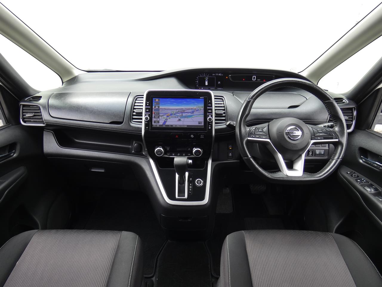 2018 Nissan SERENA thumbnail