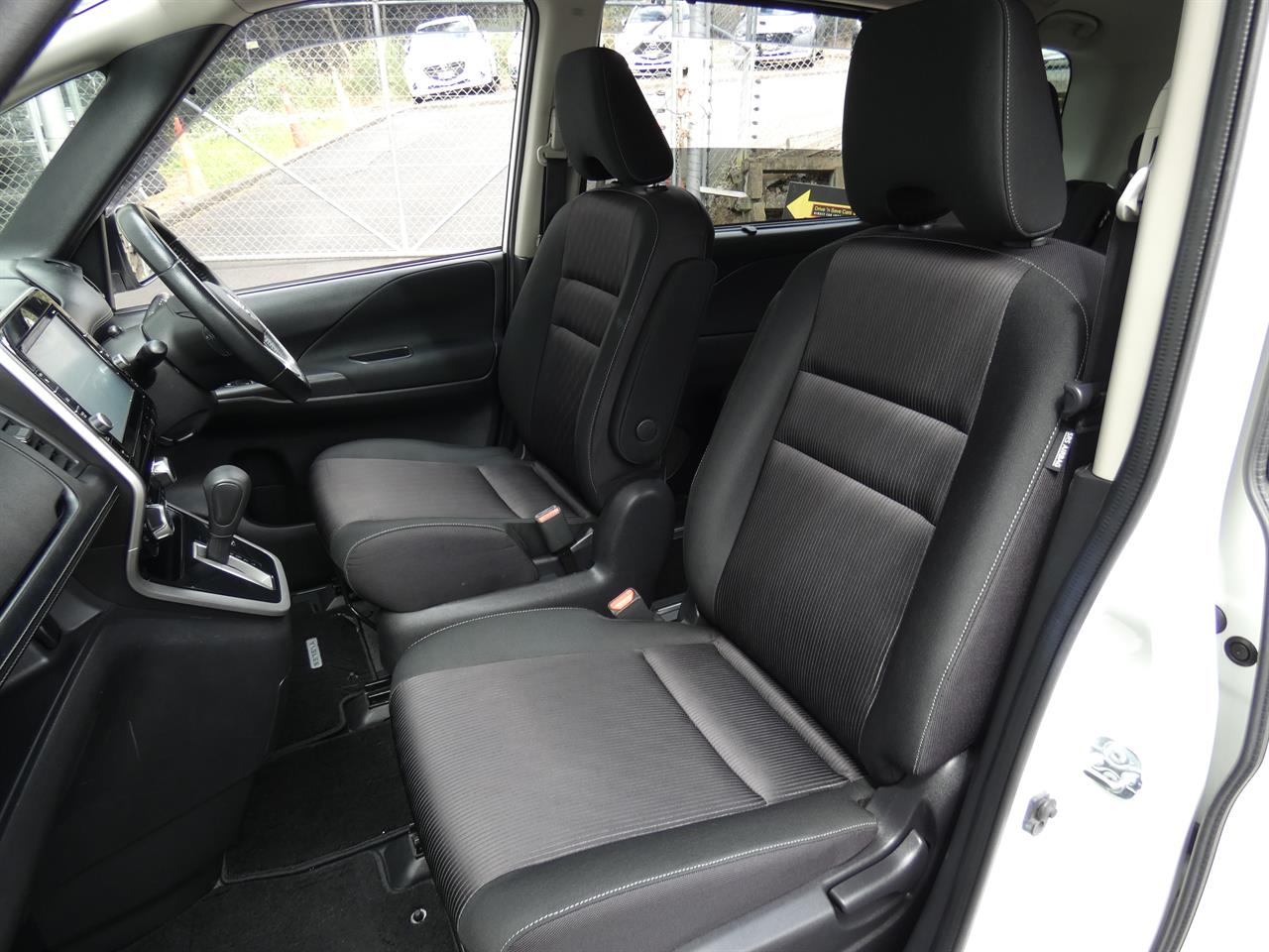 2018 Nissan SERENA thumbnail