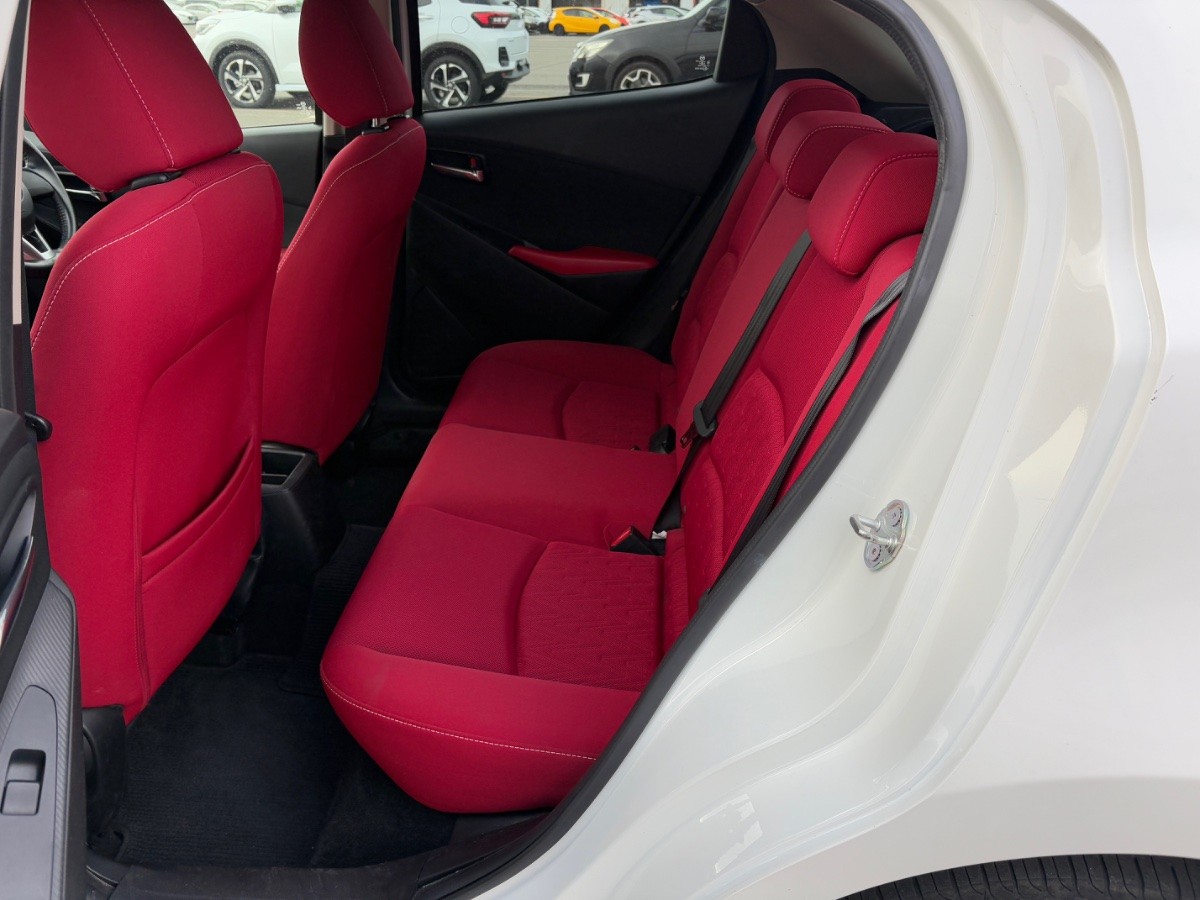 2015 Mazda Demio thumbnail