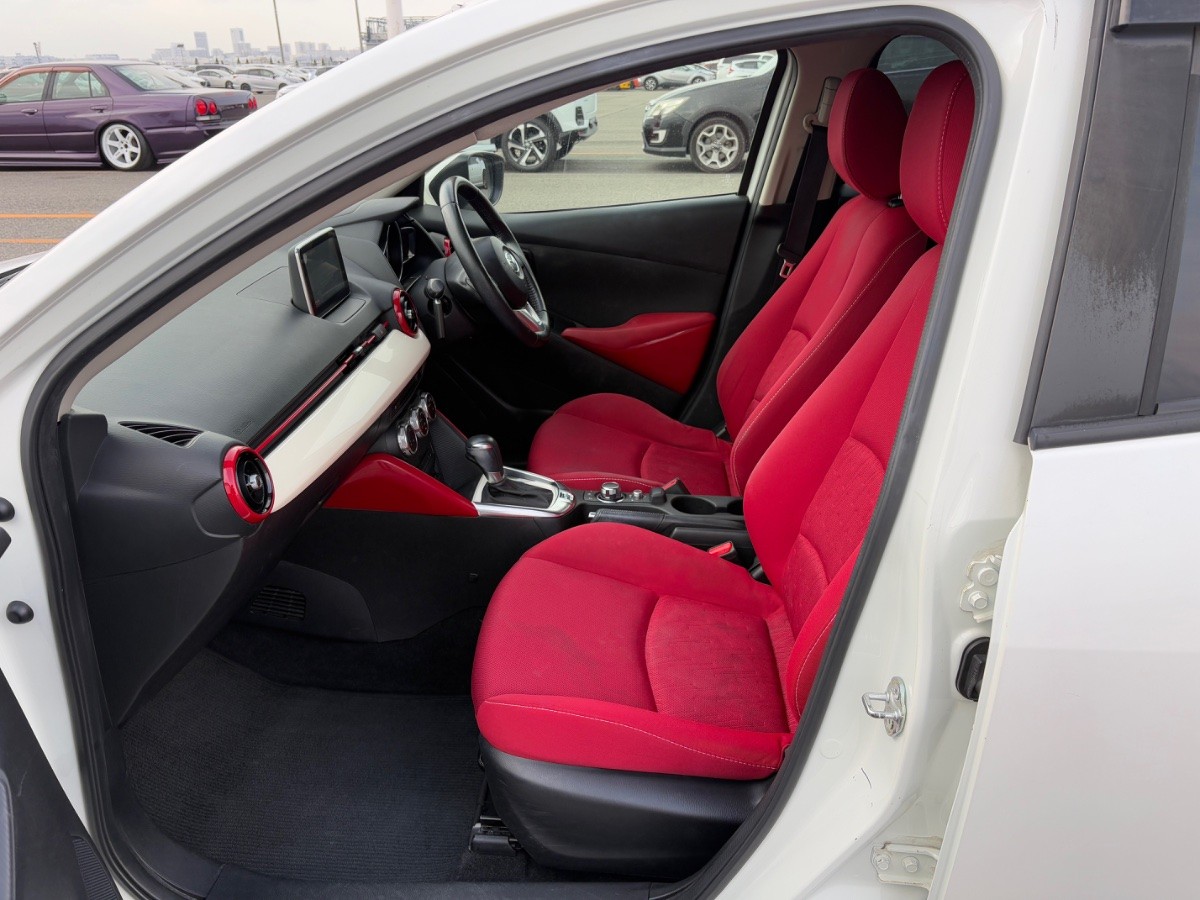 2015 Mazda Demio thumbnail