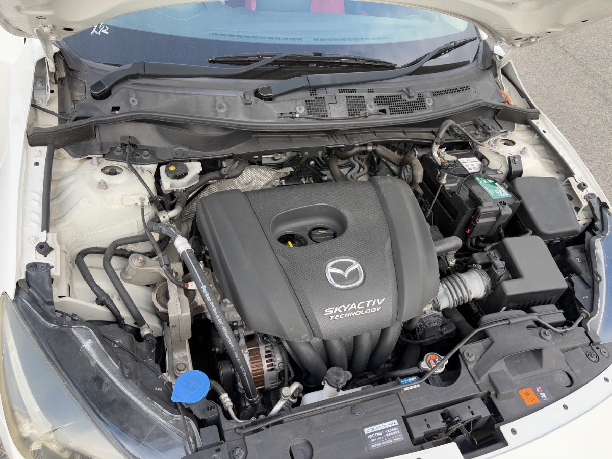 2015 Mazda Demio thumbnail