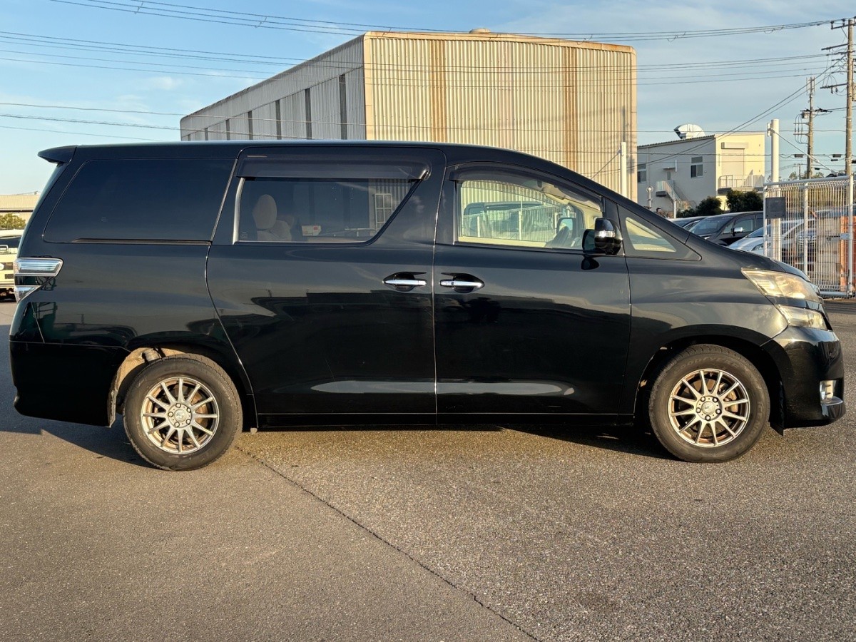 2012 Toyota Vellfire thumbnail