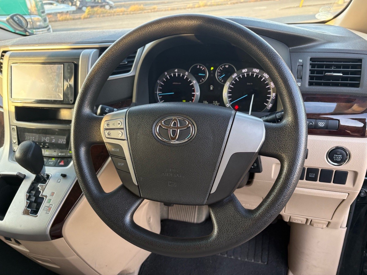 2012 Toyota Vellfire thumbnail