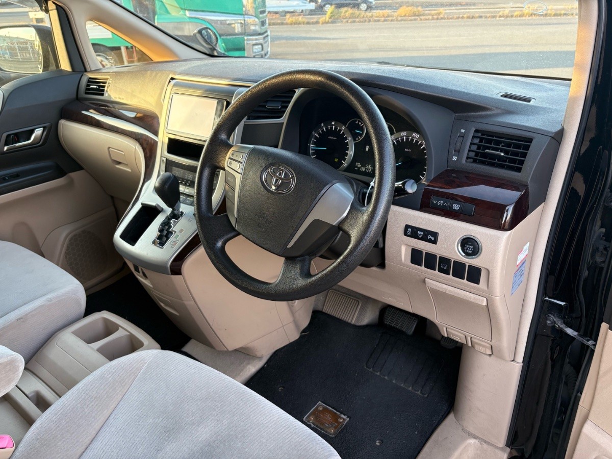 2012 Toyota Vellfire thumbnail