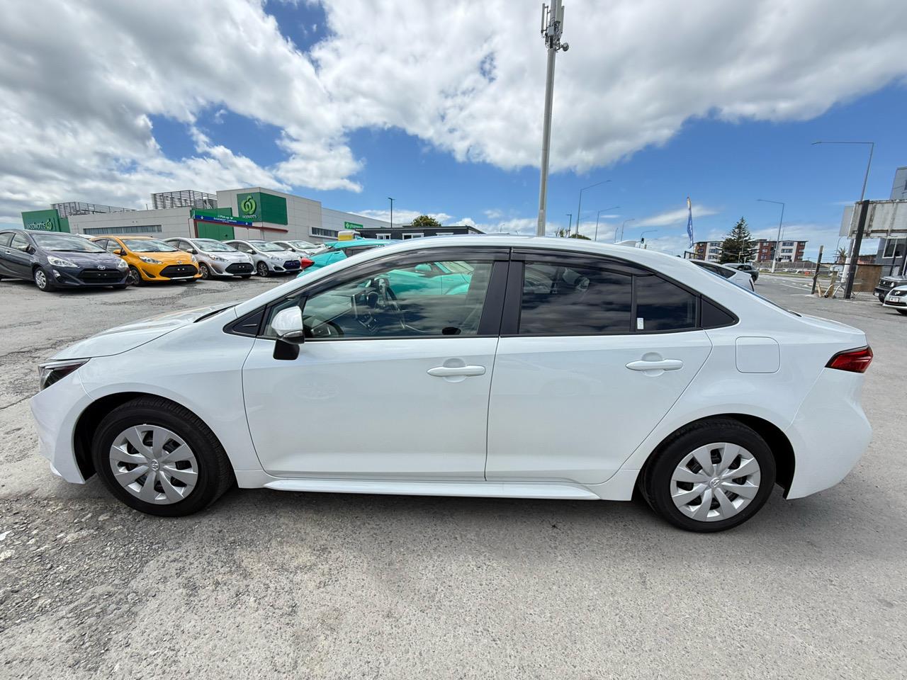 2025 Toyota Corolla thumbnail