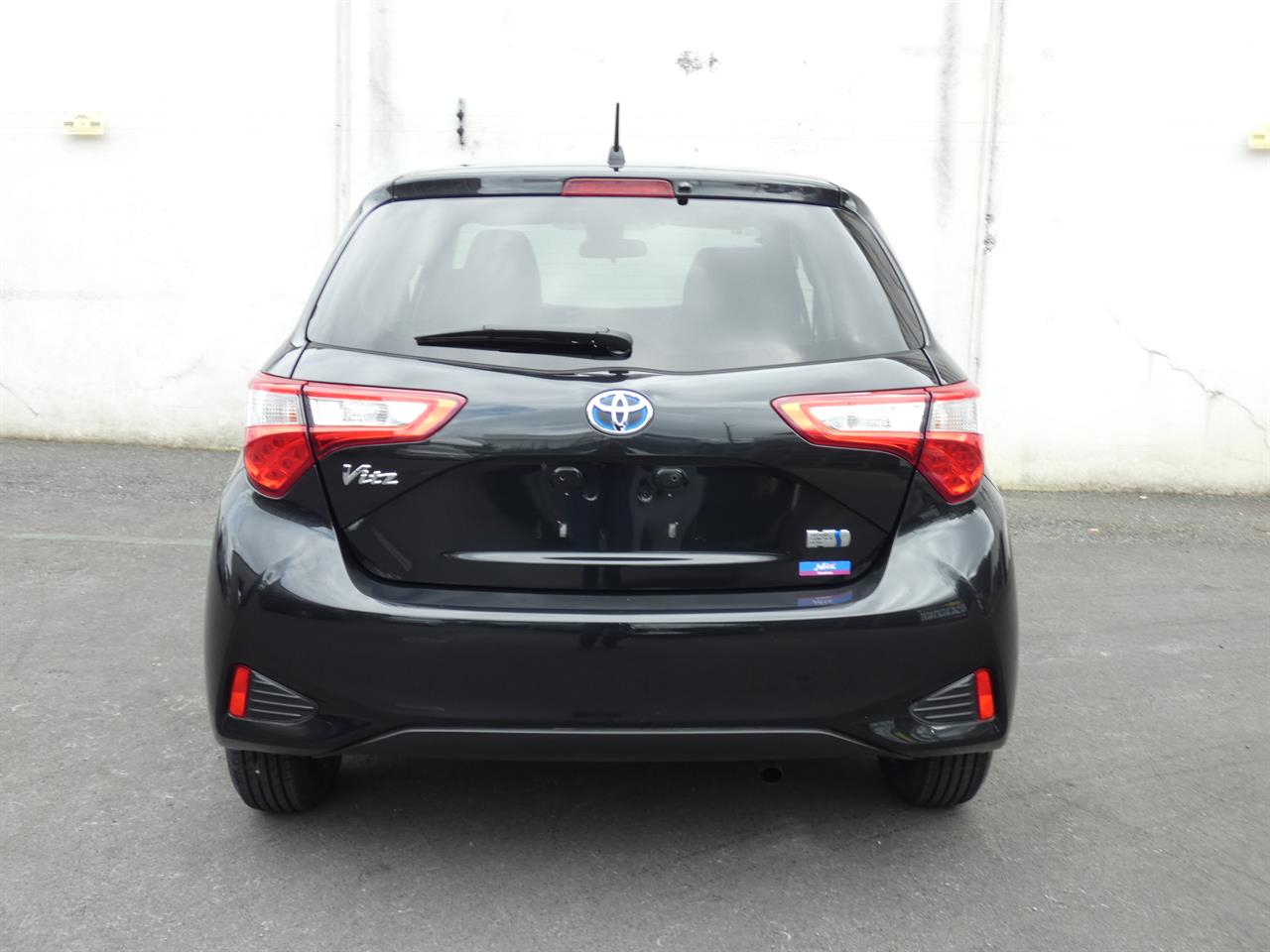 2017 Toyota VITZ thumbnail