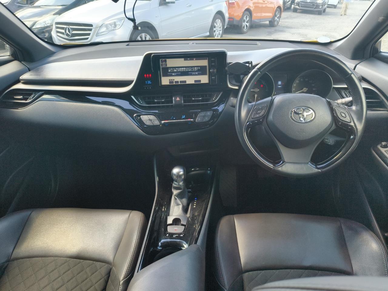 2017 Toyota C-HR thumbnail