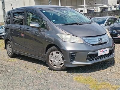 2014 Toyota Aqua thumbnail