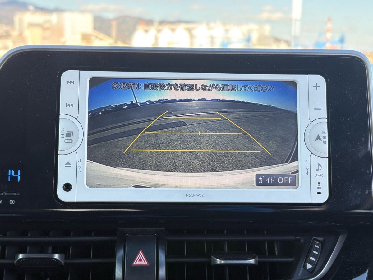 2018 Toyota C-HR thumbnail